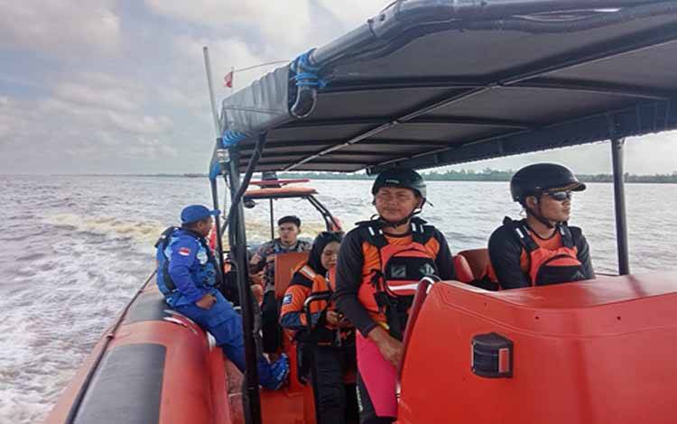 Penumpang Kapal Dharma Rucitra VI Tujuan Sampit - Semarang Lompat ke Laut Diduga Depresi