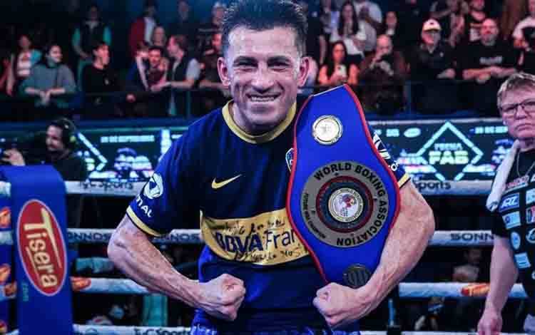 Romero atasi Camejo untuk Rebut Juara Dunia Kelas Bulu WBA Fedelatin