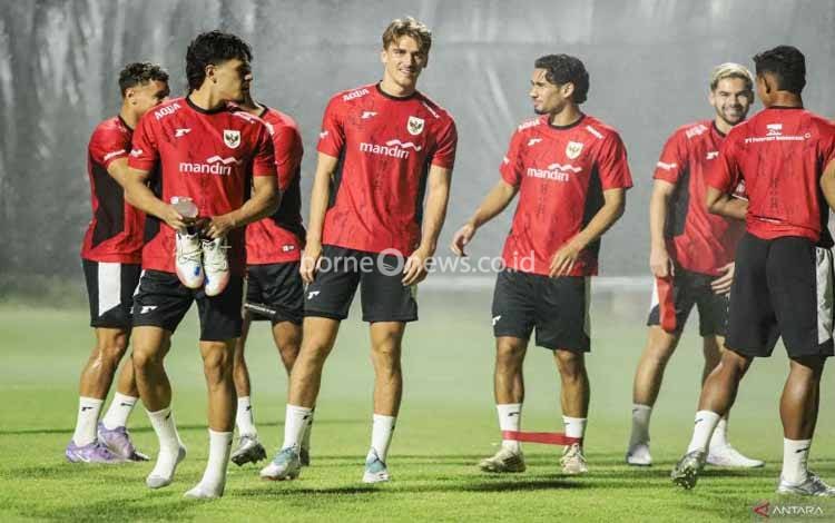 Patrick Kluivert Sambut Baik Kedatangan Mauro Zijlstra di Tim Senior