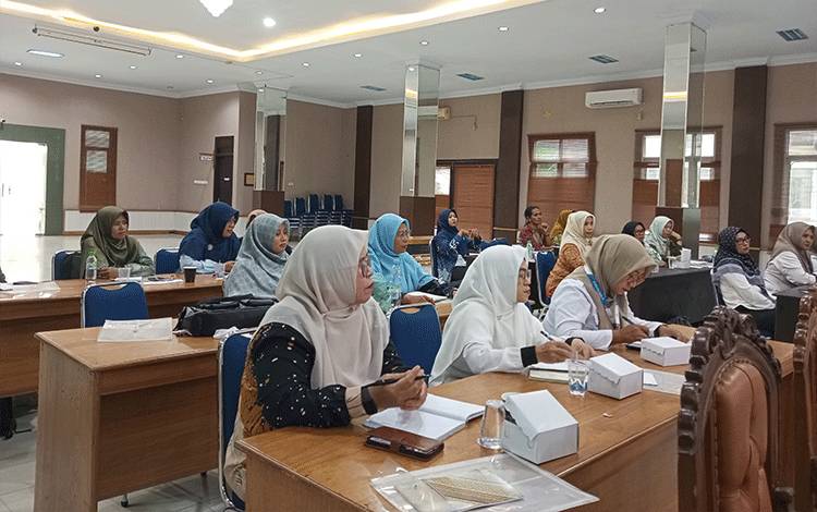 Disdikbud Kobar dan Bunda PAUD Gelar Bimtek Penanganan Stunting untuk Guru PAUD Desa