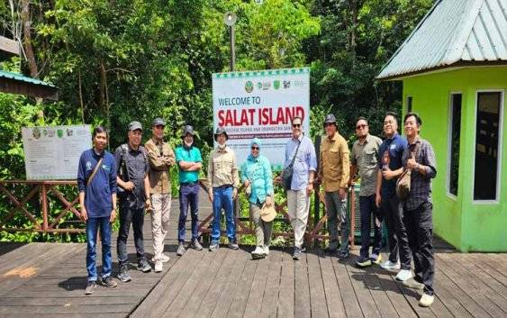 IOI Group Lakukan Benchmark ke Pulau Salat: Gali Praktik Konservasi Orangutan PT SSMS Tbk
