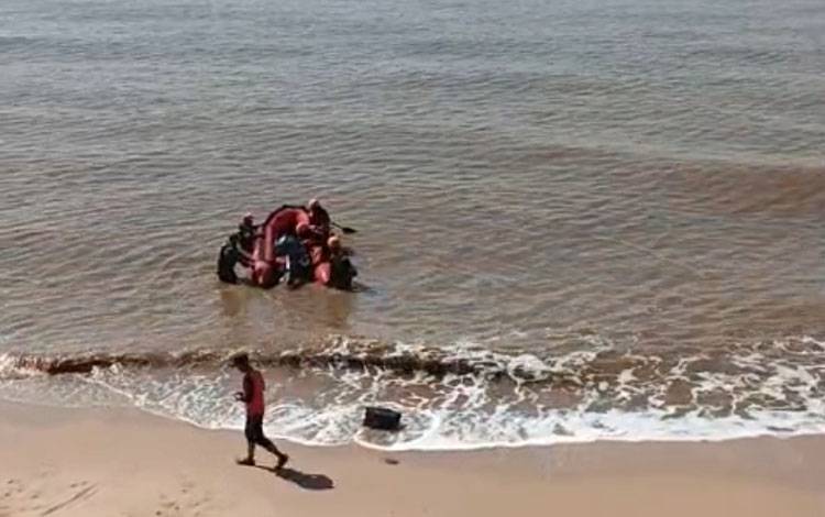 Keluarga Ikhlas, Pencarian Penumpang KM Dharma Rucitra VI Hilang di Laut Sampit terus Dilakukan
