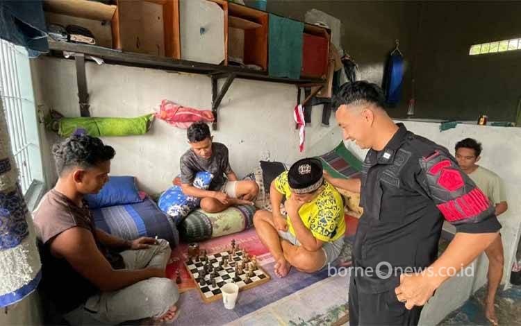 Lapas Sukamara Periksa Blok Kamar Huniar Warga Binaan