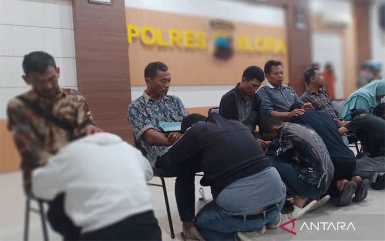 Polisi Amankan 12 Pemuda Diduga Hendak Lempari Gedung DPRD Blora