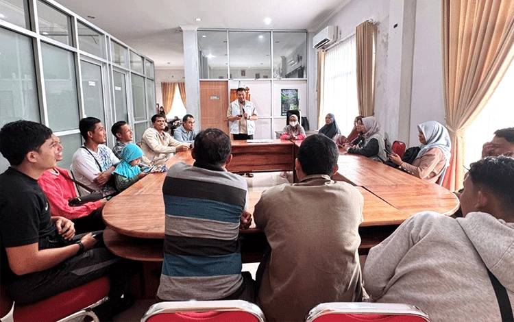 Guru Antusias Ikuti Edukasi Ekonomi Syariah MES Kalteng