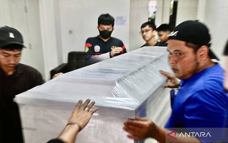 Tim DVI Lepas Kepulangan Tiga Jenazah WNA Korban Heli Jatuh di Kalsel
