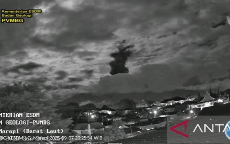 Erupsi Marapi Lontarkan Abu Vulkanik Setinggi 1.200 Meter