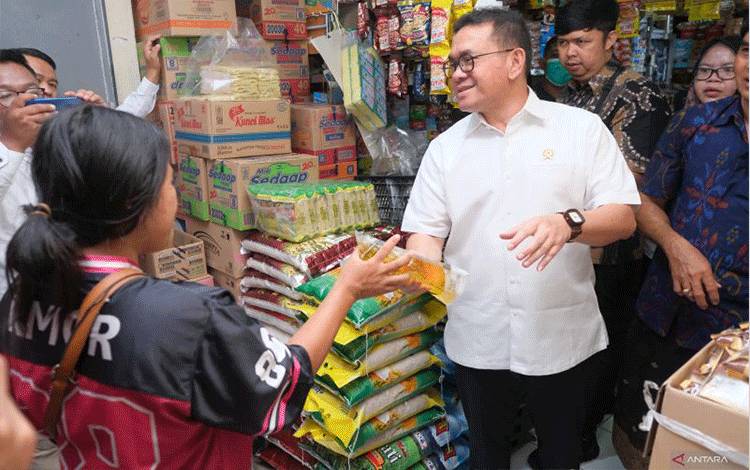 Mendag Pastikan Beras Premium Sudah Masuk di Sebagian Besar Ritel