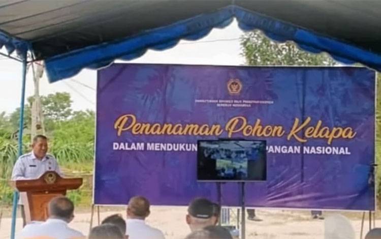 Rutan Kuala Kapuas Ikut Serta dalam Gerakan Penanaman Kelapa Nasional, Dukung Ketahanan Pangan