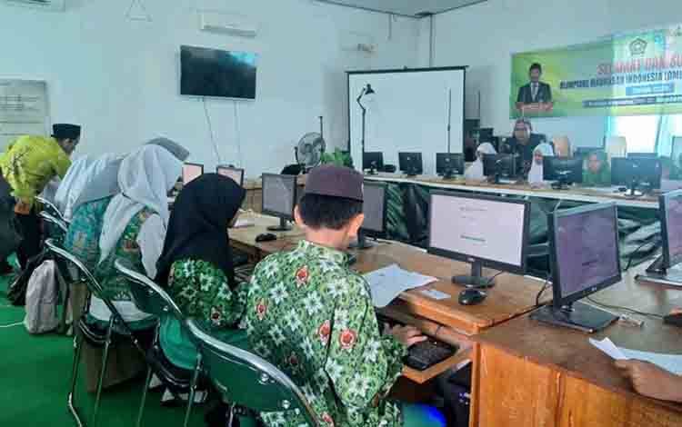 Ratusan Pelajar Ikuti Olimpiade Madrasah Indonesia 2025 di Kapuas
