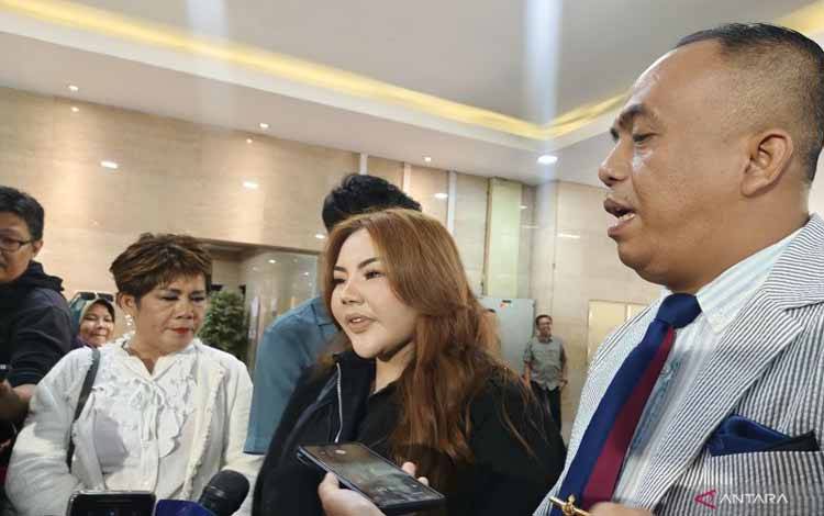 Lisa Mariana Penuhi Panggilan Pemeriksaan Bareskrim Terkait Tes DNA