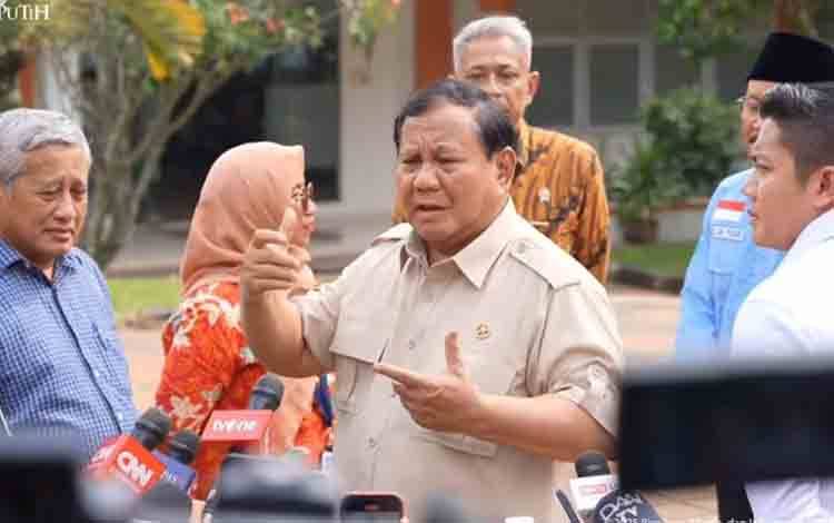 Prabowo Sebar Layar Digital Pintar ke 330 Ribu Sekolah