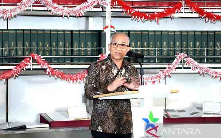 Wakil Menteri Pendidikan Dasar dan Menengah (Wamendikdasmen) Atip Latipulhayat menyampaikan pentingnya literasi kedirgantaraan bagi anak muda saat menghadiri pameran buku karya Chappy Hakim di Gedung Perpustakaan Nasional RI, Jakarta Pusat pada Senin (11/8/2025). ANTARA/HO-Humas Kemendikdasmen/pri.