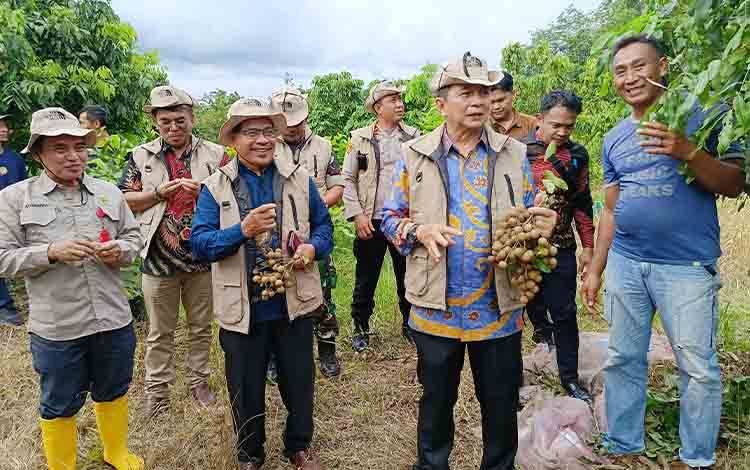 Sepanjang 2025, Pemkab Barito Timur Salurkan Ratusan Bibit Ternak Perkuat Ekonomi Warga