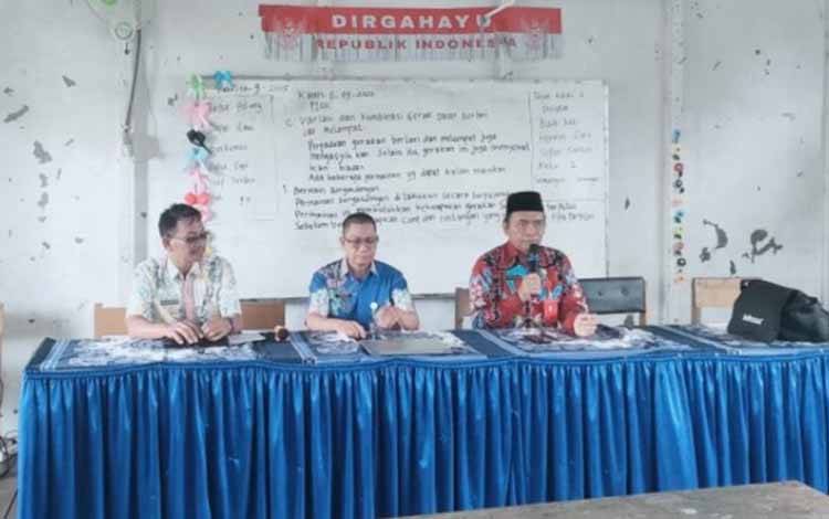 Bergerak Beri Pendampingan, Kadisdik Kapuas Dorong Tiap Sekolah Kelola BOS Lebih Optimal