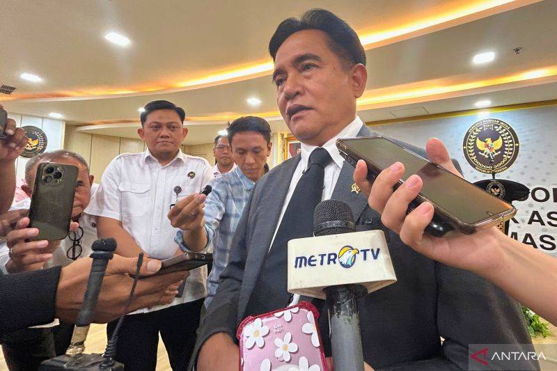 Menko Yusril: Presiden Siapkan Keppres Bentuk Komisi Reformasi Polri