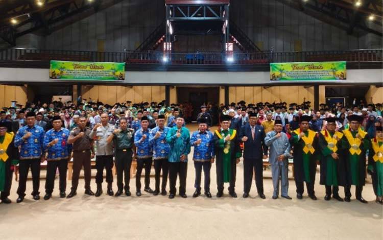 Bupati Kapuas Hadiri Wisuda STAI, Dorong Lulusan Jadi Agen Perubahan di Masyarakat
