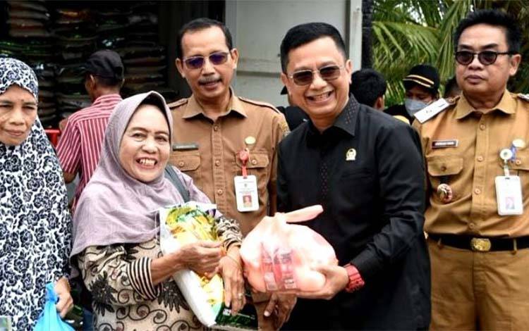 Operasi Pasar Murah Disdagrin Barito Utara Ringankan Beban Warga, DPRD Dukung Upaya Stabilitas Harga