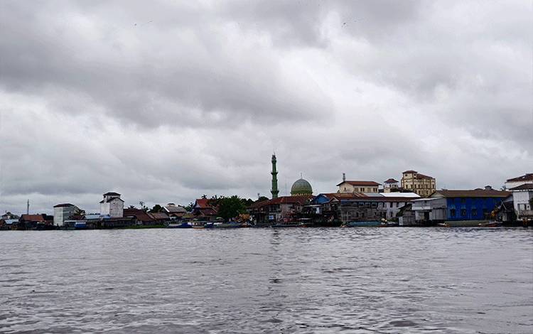 Pengerukan Sungai Mentaya Tunggu Izin Kementerian