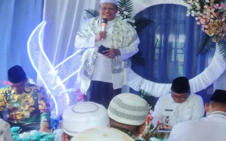 Bupati Kapuas, Wiyatno menghadiri peringatan Maulid Nabi di Kecamatan Bataguh, Kamis, 18 September 2025. (FOTO. DISKOMINFOSANTIK KAPUAS)