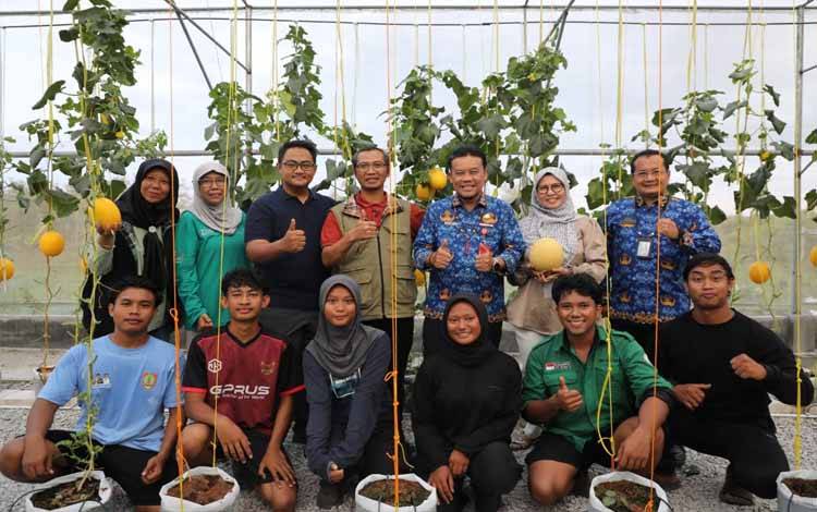 Kolaborasi Pemprov Kaltneg dan UPNVY Kurangi Ketergantungan Benih Melon Impor