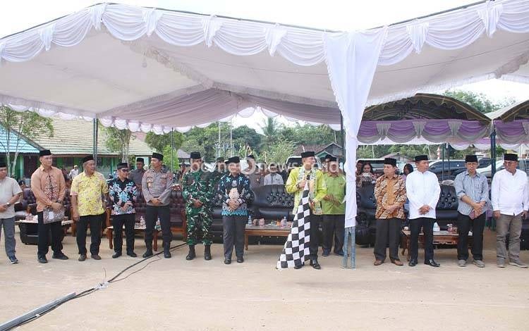 Bupati Barito Timur Lepas Pawai Ta'aruf MTQ XI, Ajak Masyarakat Hidupkan Nilai Al-Quran