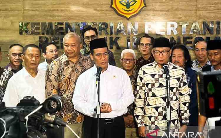 Mentan: Rp9,9 Triliun Dianggarkan untuk Hilirisasi Kelapa hingga Kakao