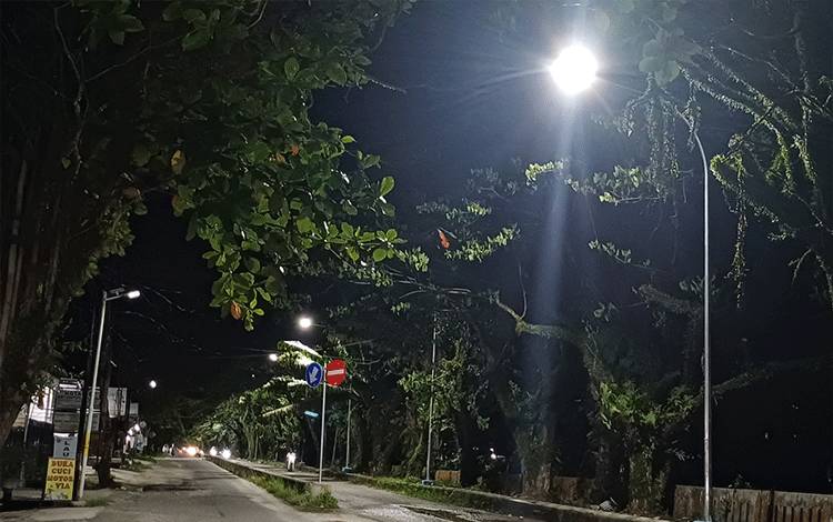 PJU Jalan Pramuka-Pemuda Sampit Masih dalam Tahap Uji Coba