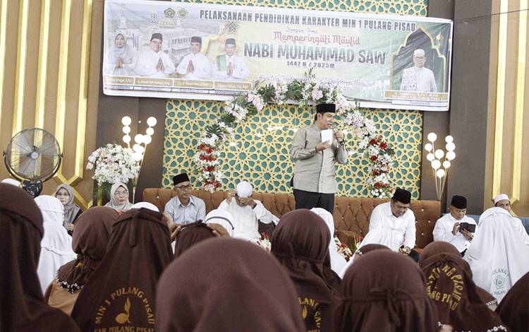Hadiri Peringatan Maulid MIN 1 Pulpis, ini Pesan Wakil Bupati