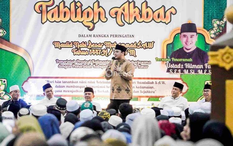 Ustadz Hilman Fauzi Ajak Jamaah Perbanyak Sholawat dan Doakan Gubernur Kalteng