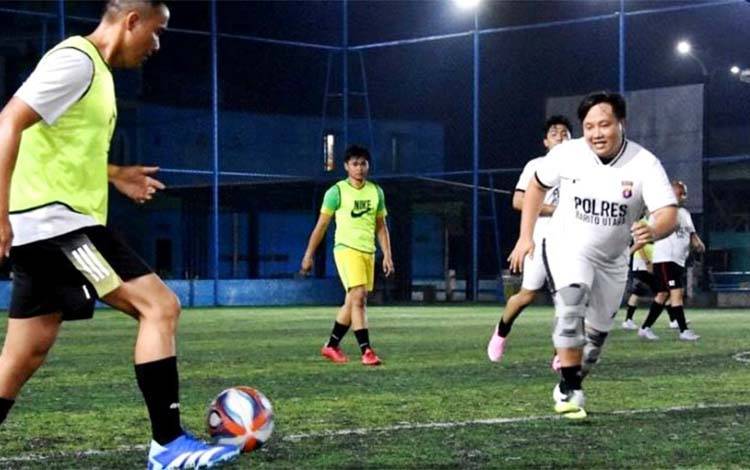Pemkab Barito Utara-FKPD Sparing Mini Soccer, Pj Bupati: Pererat Silaturahmi dan Sinergi Antarlembaga