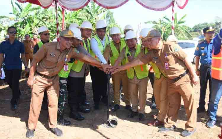 Pembangunan Jembatan Sei Asem di Kapuas Dimulai