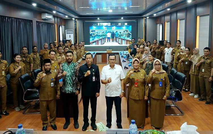 Pj Bupati Buka Konsultasi Publik Penyusunan RPPLH Barito Utara 2025