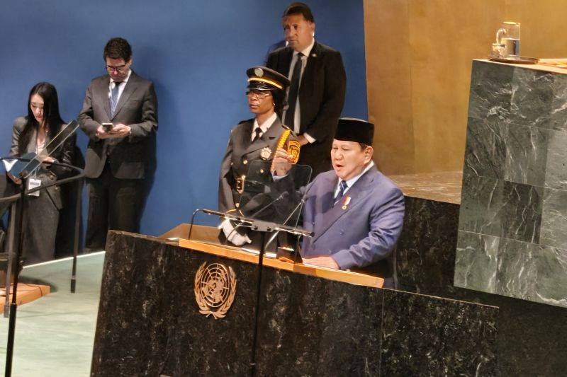 Presiden RI Prabowo Subianto berpidato saat sesi Debat Umum Sidang Majelis Umum Perserikatan Bangsa-Bangsa (PBB) di Markas Besar PBB, New York, Amerika Serikat, Selasa (23/9/2025). (ANTARA/Fathur Rochman)
