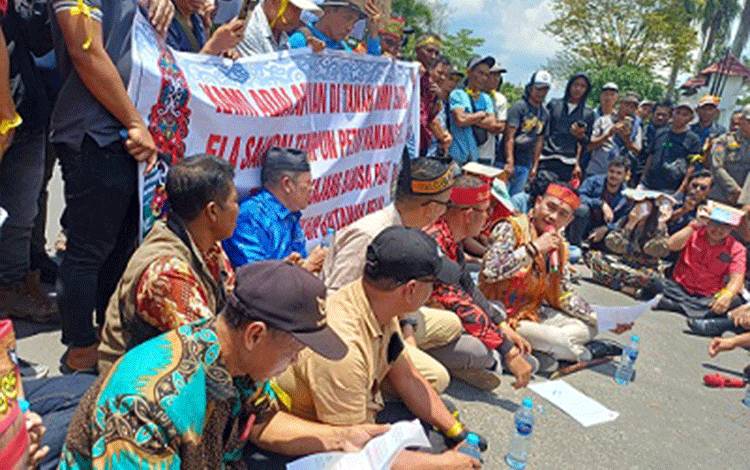 Berikut 10 Tuntutan Aksi Massa Terhadap Lahan Sawit Koperasi yang Diambil Alih Agrinas