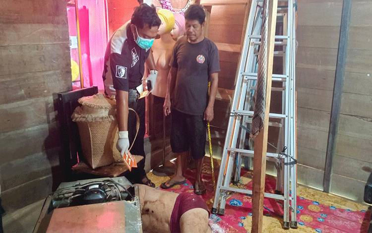 Penata Rias di Rantau Pulut Seruyan Ditemukan Tewas Bersimbah Darah di Rumahnya
