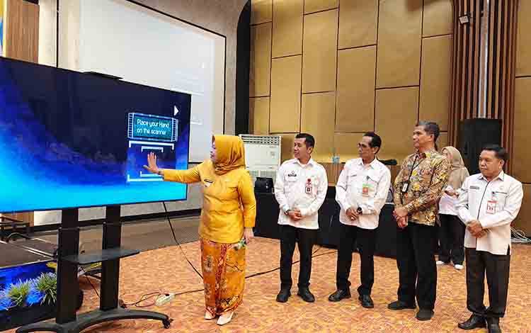 Bupati Kobar Resmi Launching Inovasi SISEGA, Dorong Transformasi Digital Layanan Kependudukan