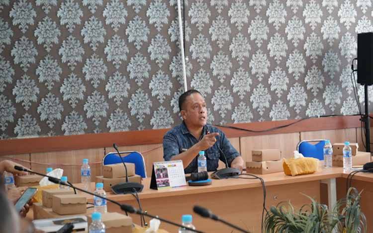 Khawatir Kabel Terendam Air, Khemal Nasery Desak PLN Segera Perbaiki Tiang Listrik Roboh