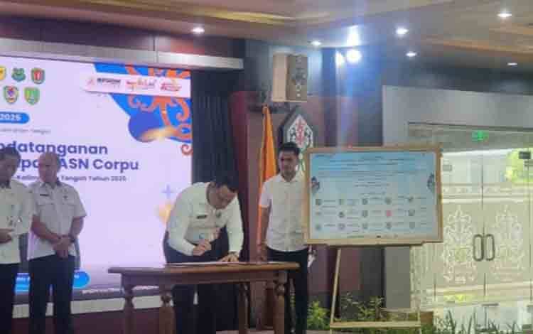 Pemkab Kapuas Tandatangani Komitmen Penerapan ASN Corpu
