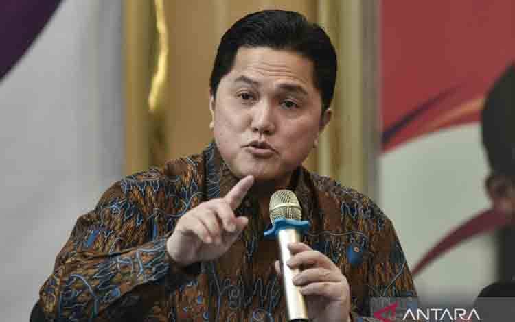 Menteri Pemuda dan Olahraga (Menpora) Erick Thohir memberikan keterangan pada konferensi pers di Jakarta, Selasa (23/9/2025). Pada konferensi pers tersebut Menpora Erick Thohir menyampaikan rencana penyederhanaan regulasi seluruh Peraturan menteri pemuda dan olahraga (Permenpora) periode 2009-2025 yang akan dikelompokkan ke dalam empat klaster substansi teknis yaitu kepemudaan, pembudayaan olahraga, peningkatan prestasi dan industri olahraga. ANTARA FOTO/Fakhri Hermansyah/bar