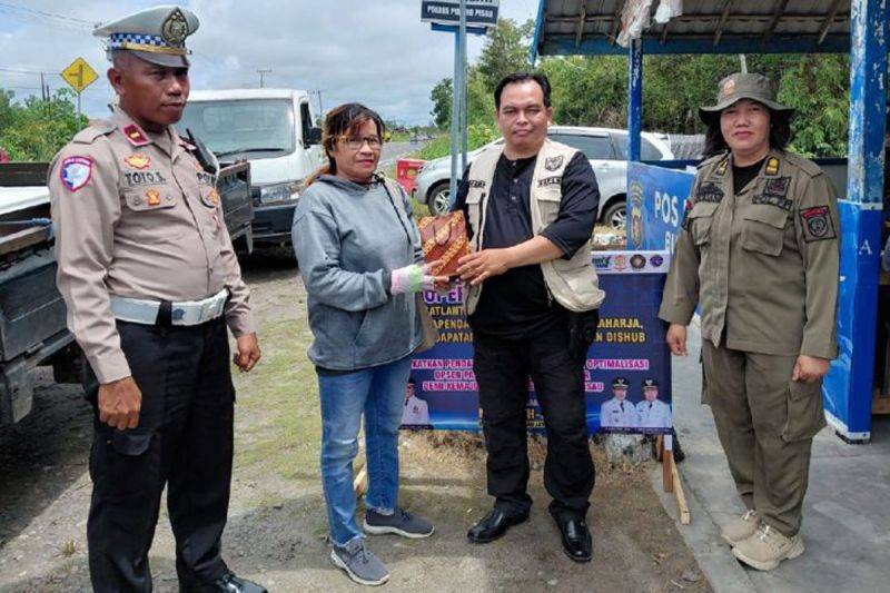Pemkab Pulang Pisau Beri Penghargaan Pengendara Taat Pajak