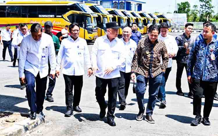 Menhub Pastikan Keamanan Transportasi Laut dan Darat di Banjarmasin