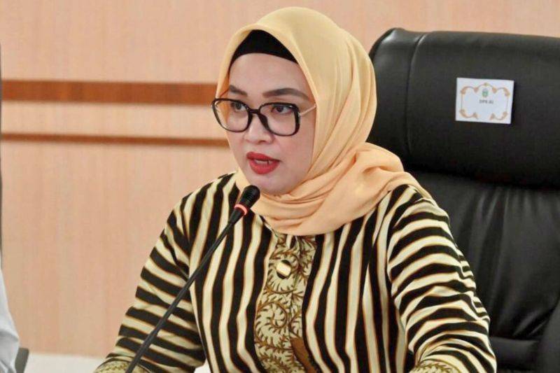 Komisi IX DPR Desak BGN Evaluasi Menyeluruh Tata Kelola MBG