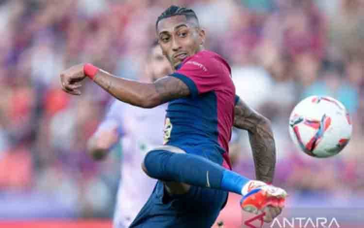 Barcelona Dipastikan Kehilangan Raphinha dan Joan Garcia karena Cedera