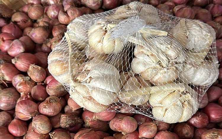 Harga Cabai Rawit Turun, Bawang Merah dan Bawang Putih Naik di Kobar