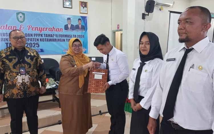 134 PPPK Tahap II dan 4 CPNS IPDN Terima SK dari Pemkab Kotim