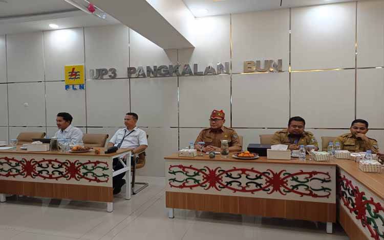 Pemkab Seruyan dan PLN Bahas Pembangunan Jaringan Listrik di Telaga Pulang