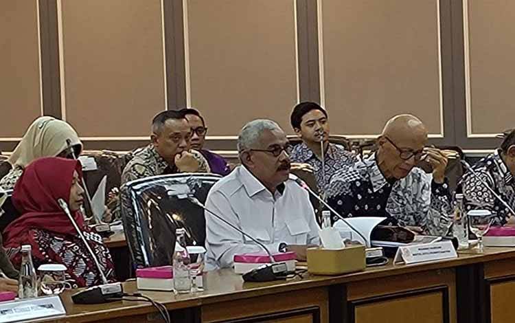 Kuasa Hukum Laporkan Rentetan Teror Dialami Keluarga Arya Daru ke DPR