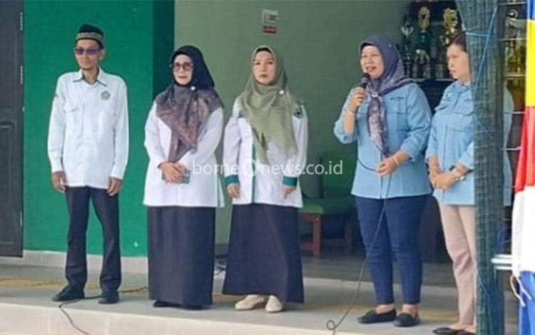 Siswi MTsN 1 Kapuas Diberi Sosialisasi Pencegahan Kanker Serviks dalam Rangka BIAS