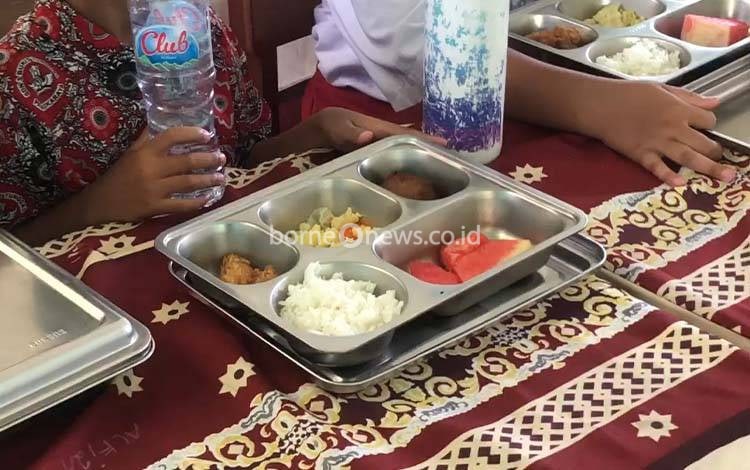 Saus Kedaluwarsa Diduga Jadi Sebab Kasus Siswa Keracunan Massal Program MBG di Palangka Raya